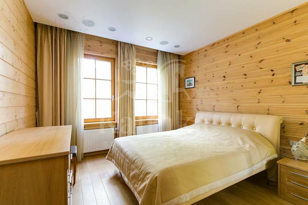 2-этажный коттедж 1 300 м² с отделкой