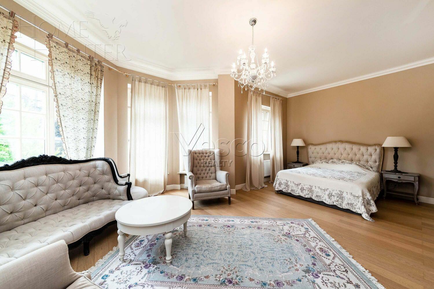 2-этажный коттедж 550 м² с отделкой