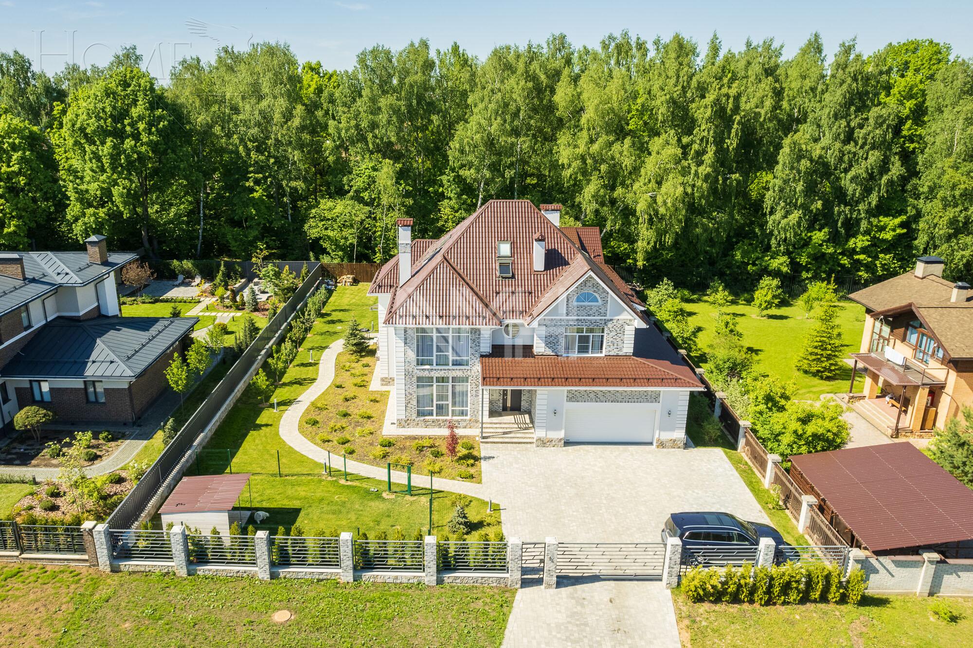 3-этажный коттедж 630 м² с отделкой