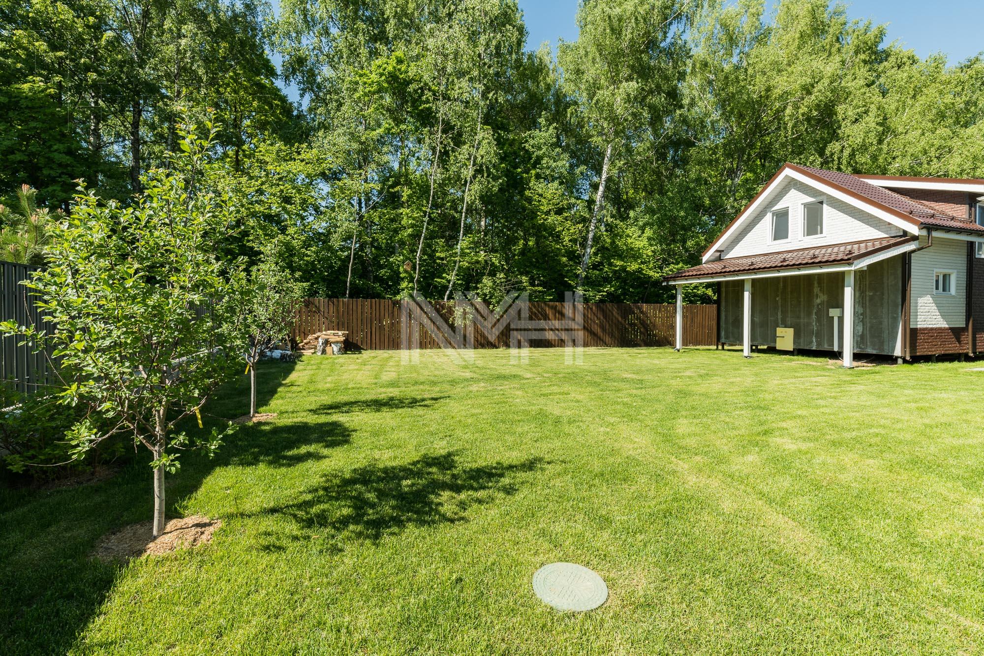 3-этажный коттедж 630 м² с отделкой