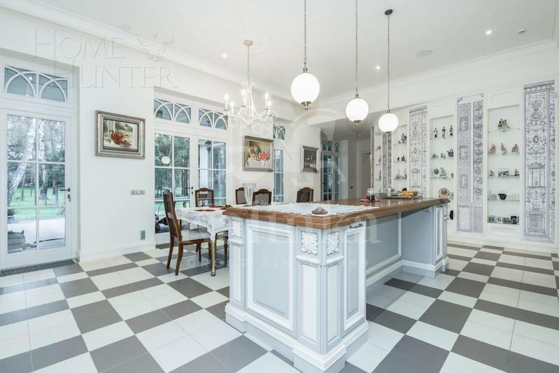 2-этажный коттедж 1 400 м² с отделкой