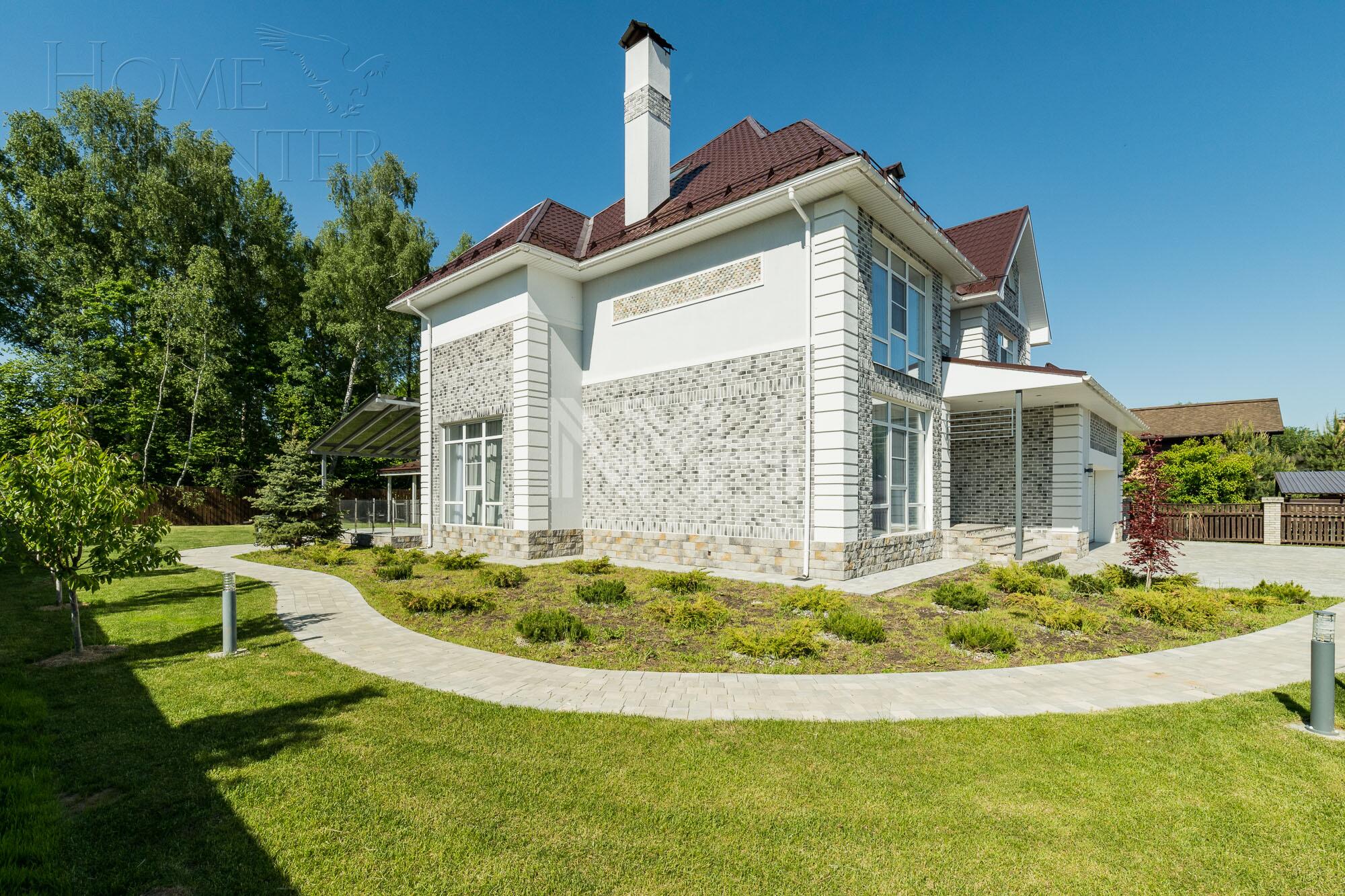 3-этажный коттедж 630 м² с отделкой