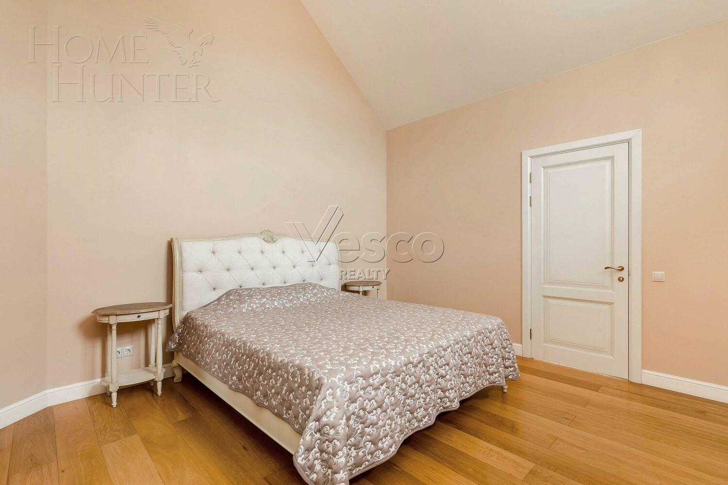 2-этажный коттедж 550 м² с отделкой