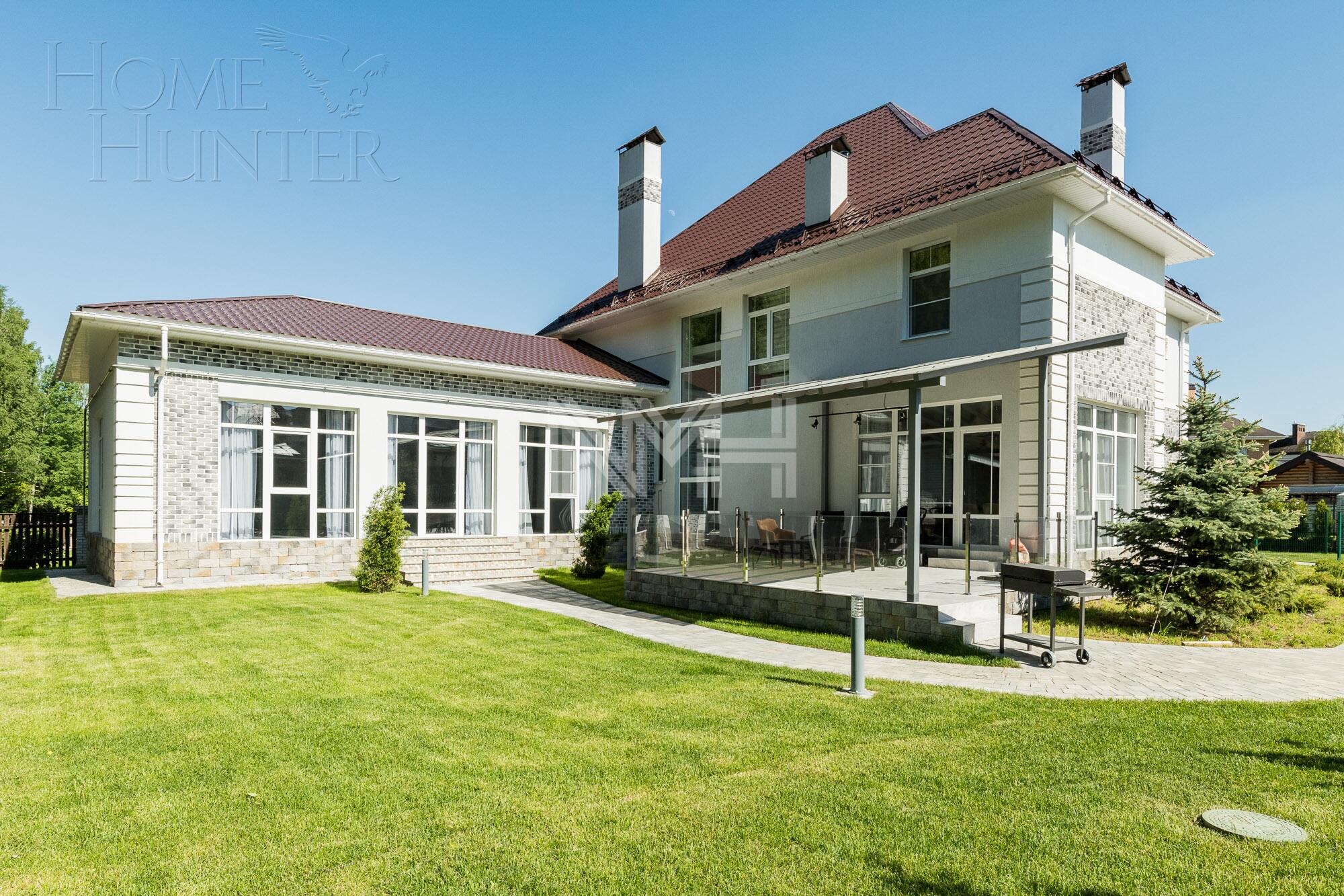 3-этажный коттедж 630 м² с отделкой