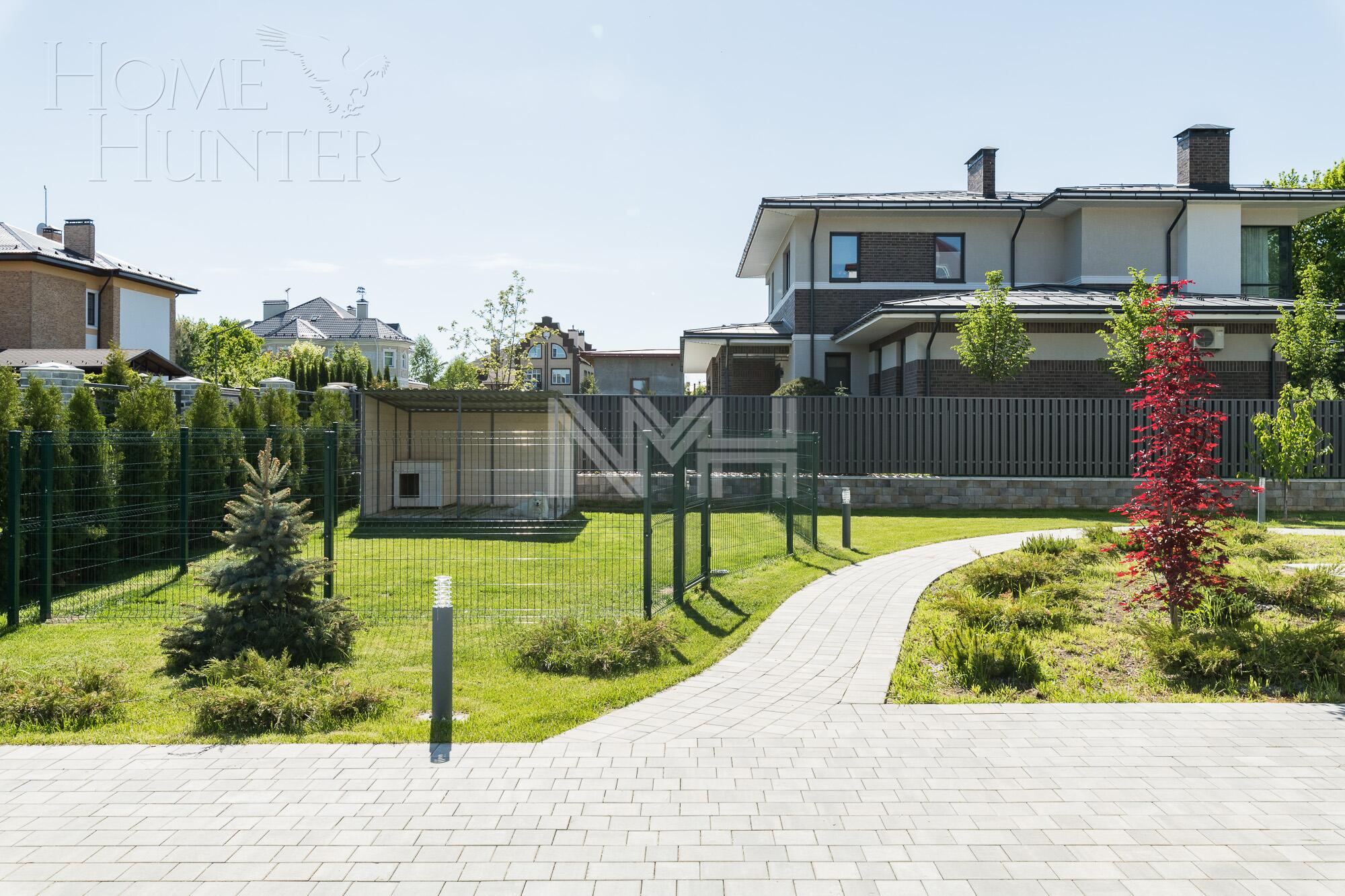 3-этажный коттедж 630 м² с отделкой