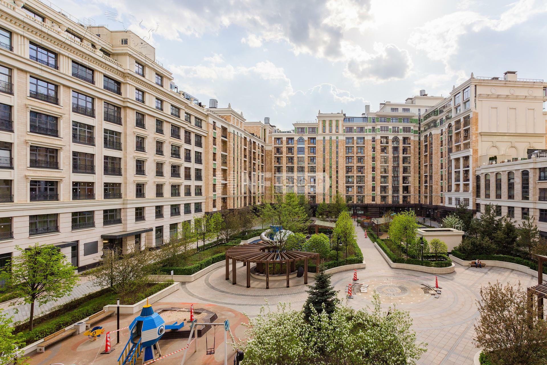 3-КОМН. КВАРТИРА С ОТДЕЛКОЙ 142.1 М² НА 3 ЭТАЖЕ