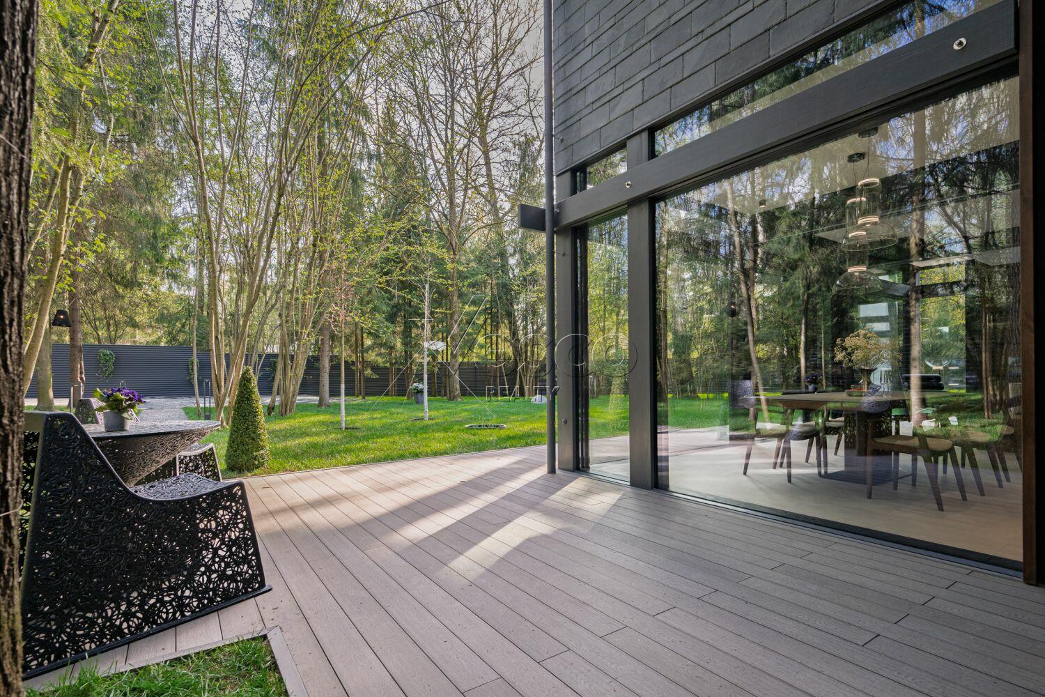 2-этажный коттедж 300 м² с отделкой