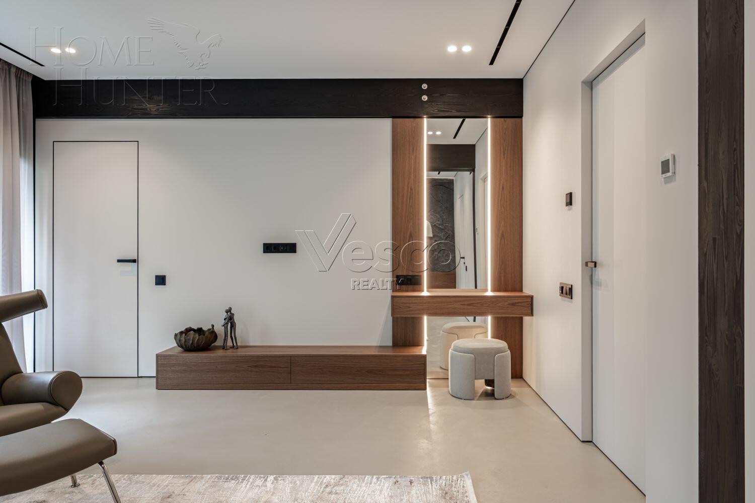 2-этажный коттедж 300 м² с отделкой