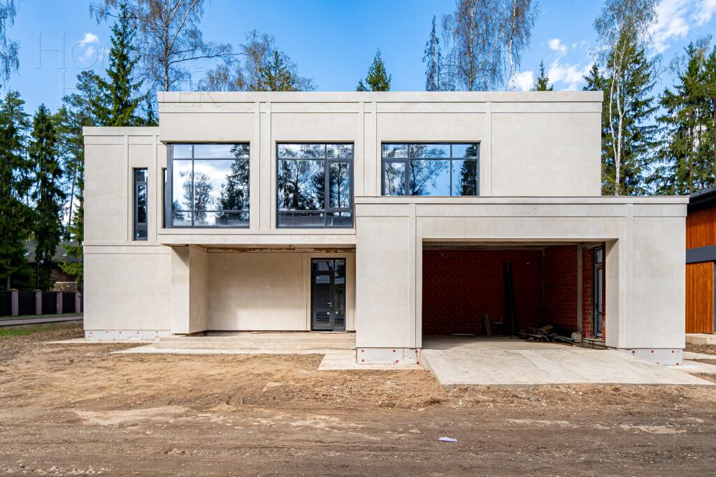 2-этажный коттедж 520 м² без отделки