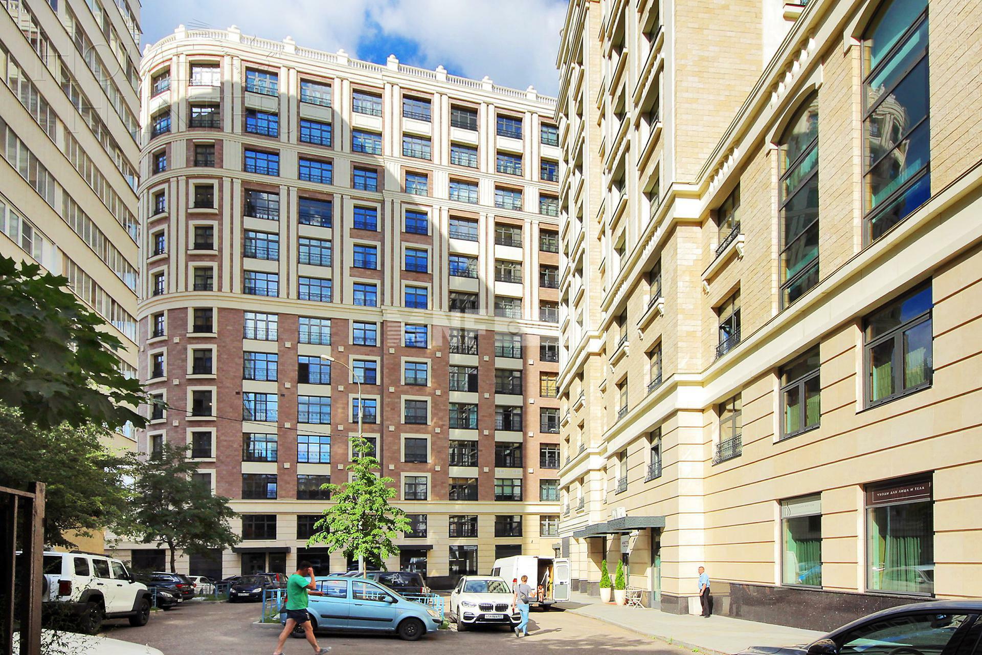 3-КОМН. КВАРТИРА С ОТДЕЛКОЙ 142.1 М² НА 3 ЭТАЖЕ