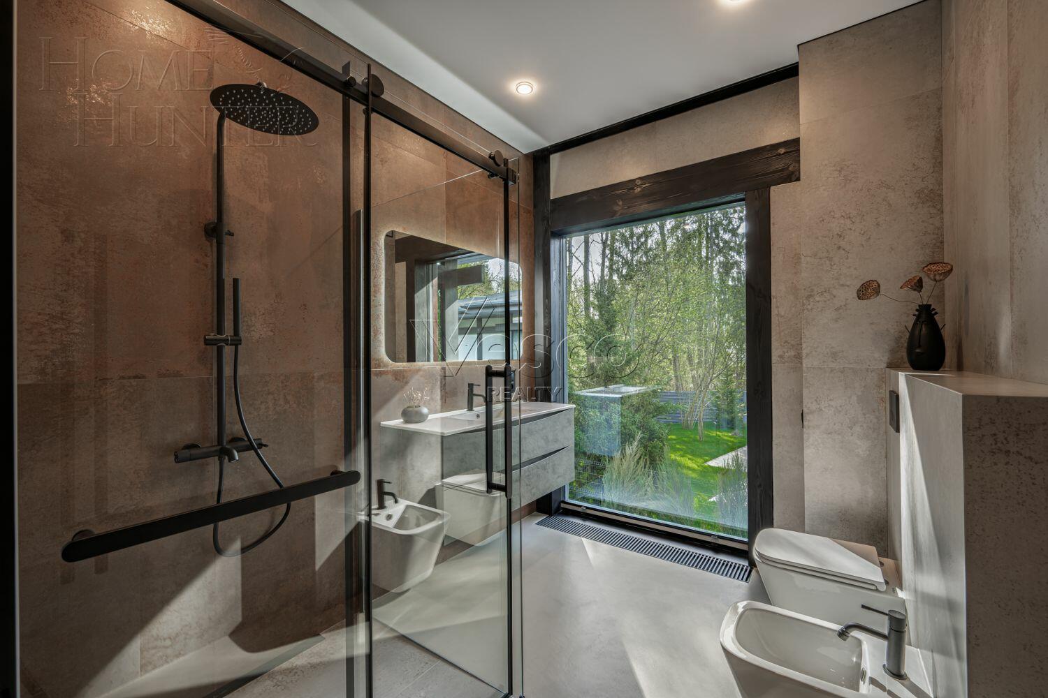 2-этажный коттедж 300 м² с отделкой