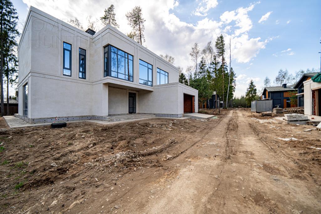 2-этажный коттедж 549 м² без отделки