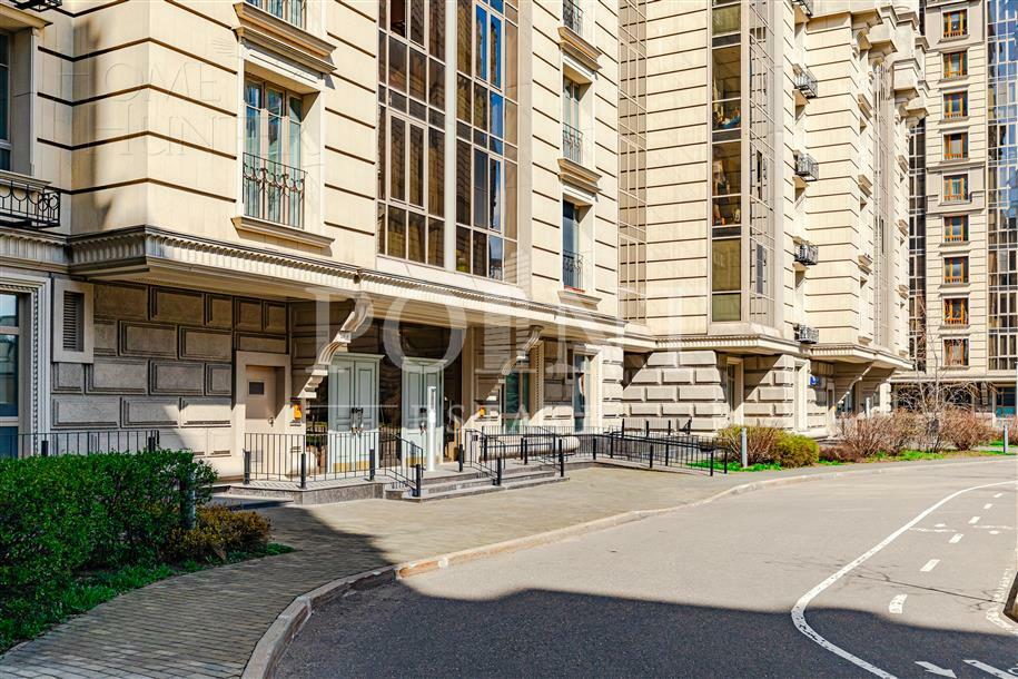 3-УРОВНЕВАЯ КВАРТИРА С ОТДЕЛКОЙ 248 М² НА 2 ЭТАЖЕ