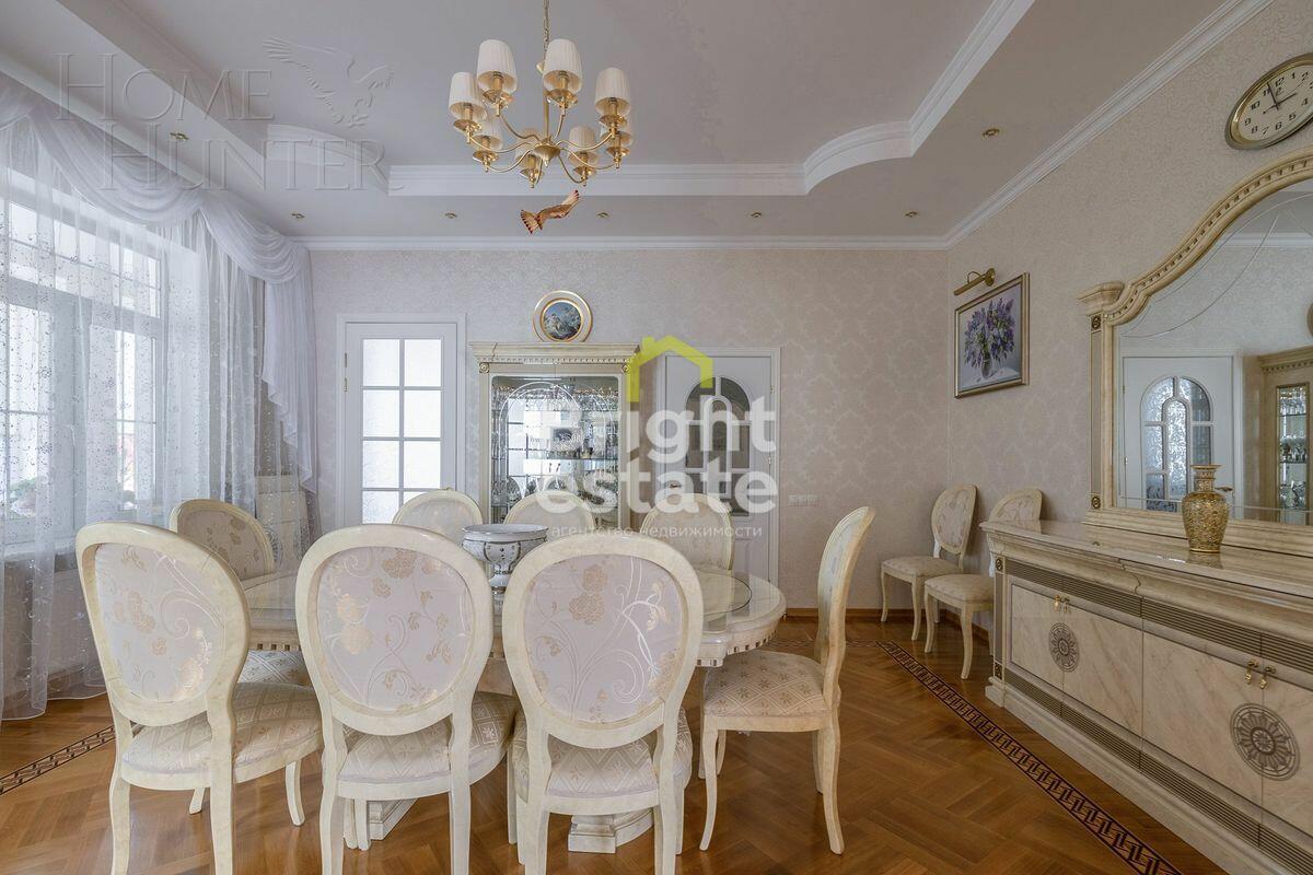 2-этажный коттедж 820.8 м² с отделкой