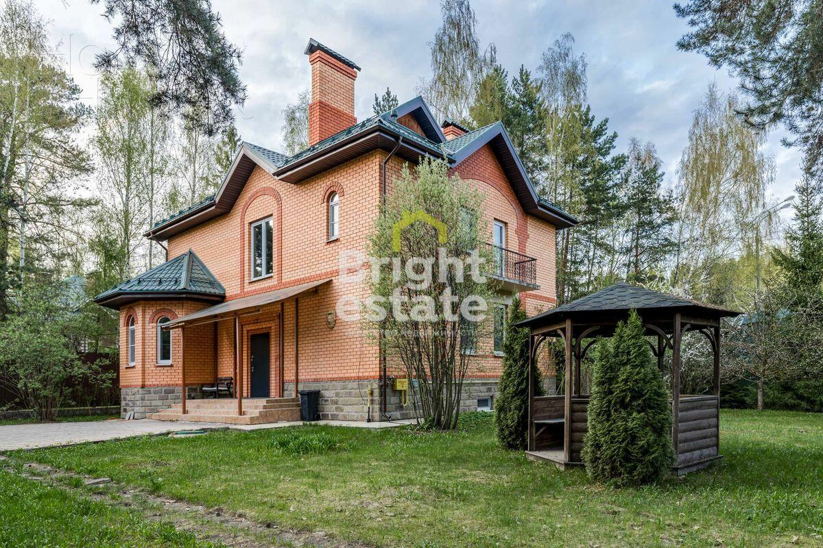 2-этажный коттедж 370 м² с отделкой