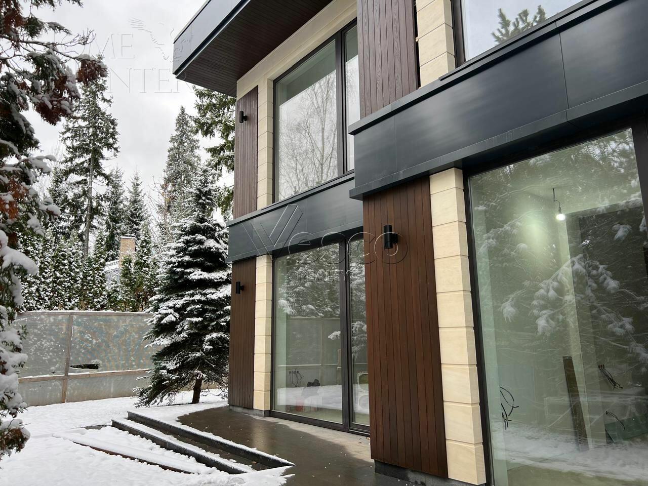 2-этажный коттедж 1 596 м² без отделки