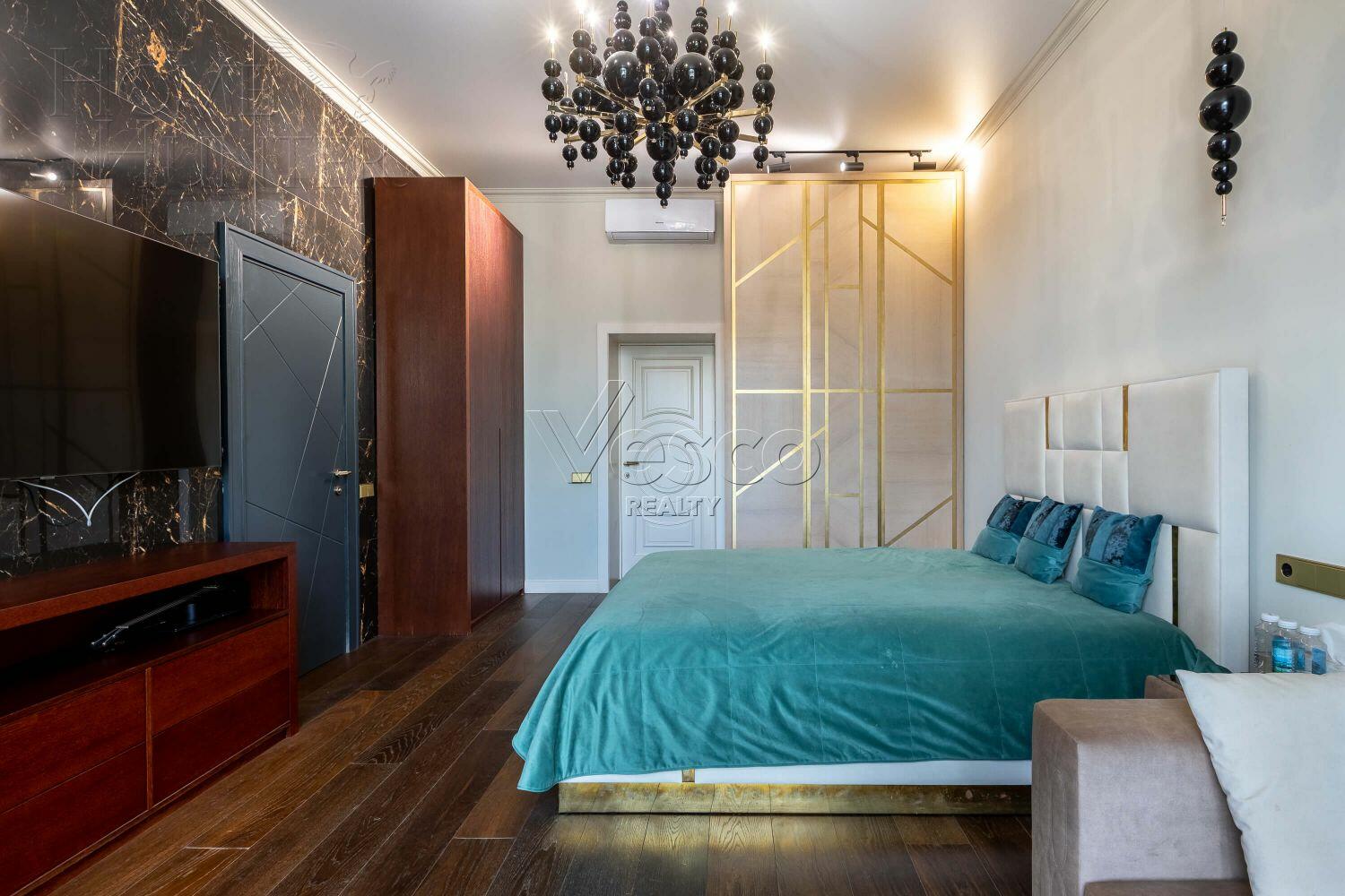 2-этажный коттедж 700 м² с отделкой