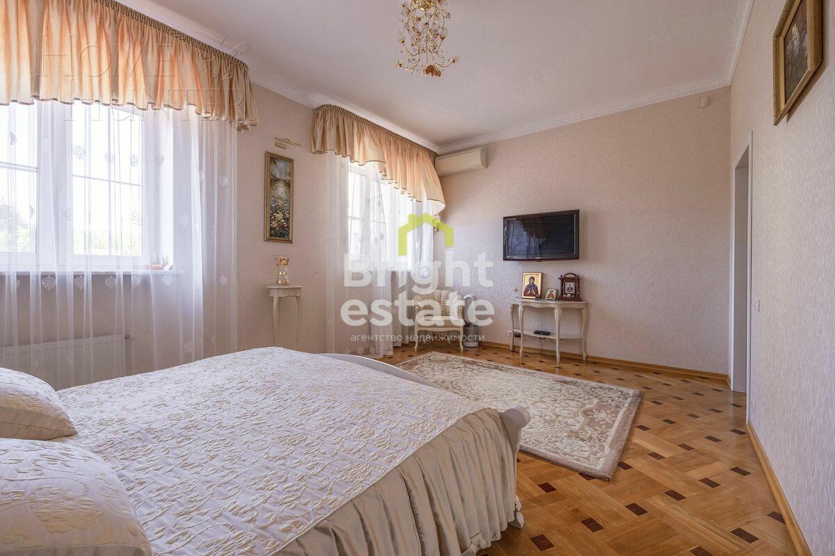 2-этажный коттедж 820.8 м² с отделкой