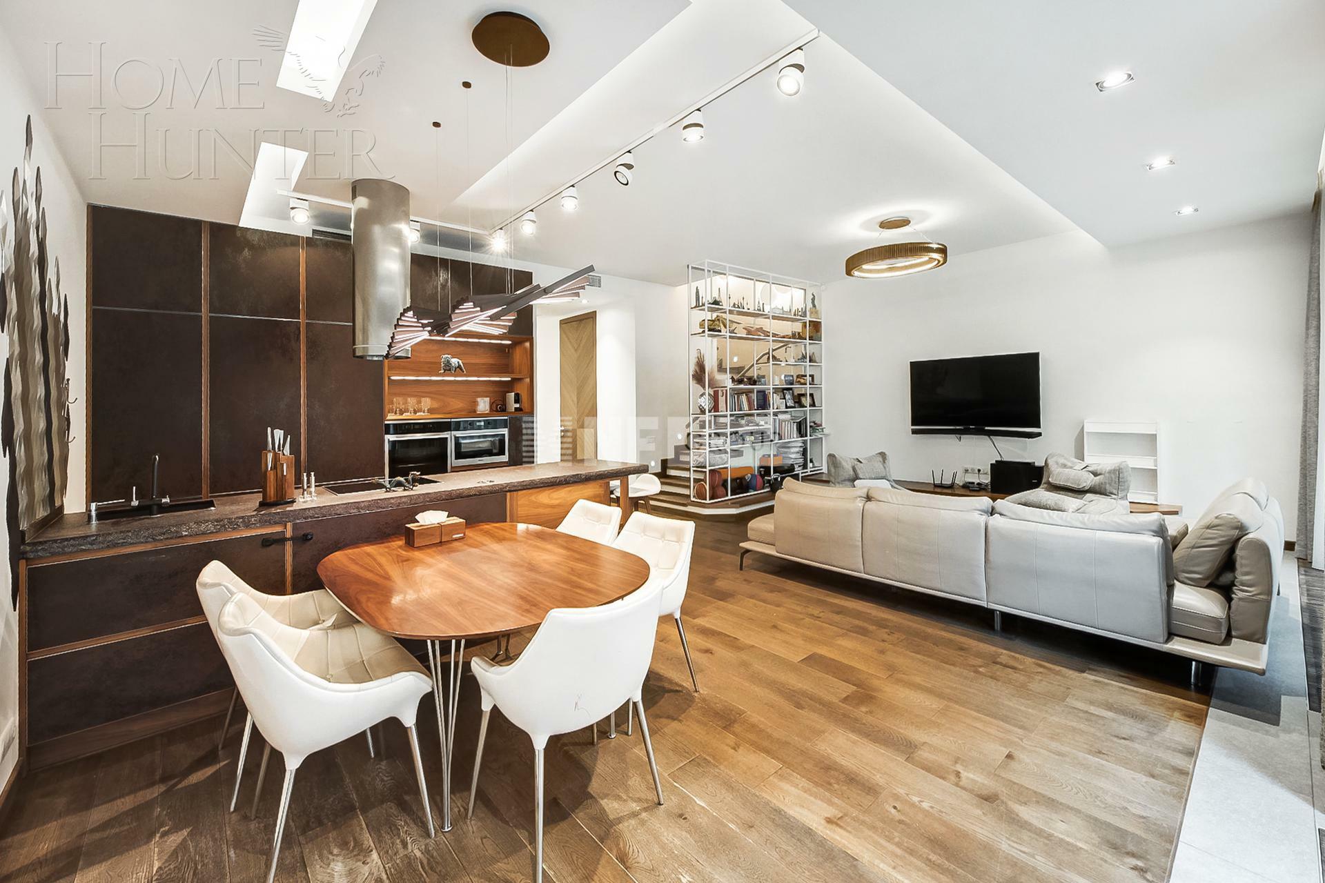 2-УРОВНЕВЫЙ ТАУНХАУС С ОТДЕЛКОЙ 236 М² НА 1 ЭТАЖЕ