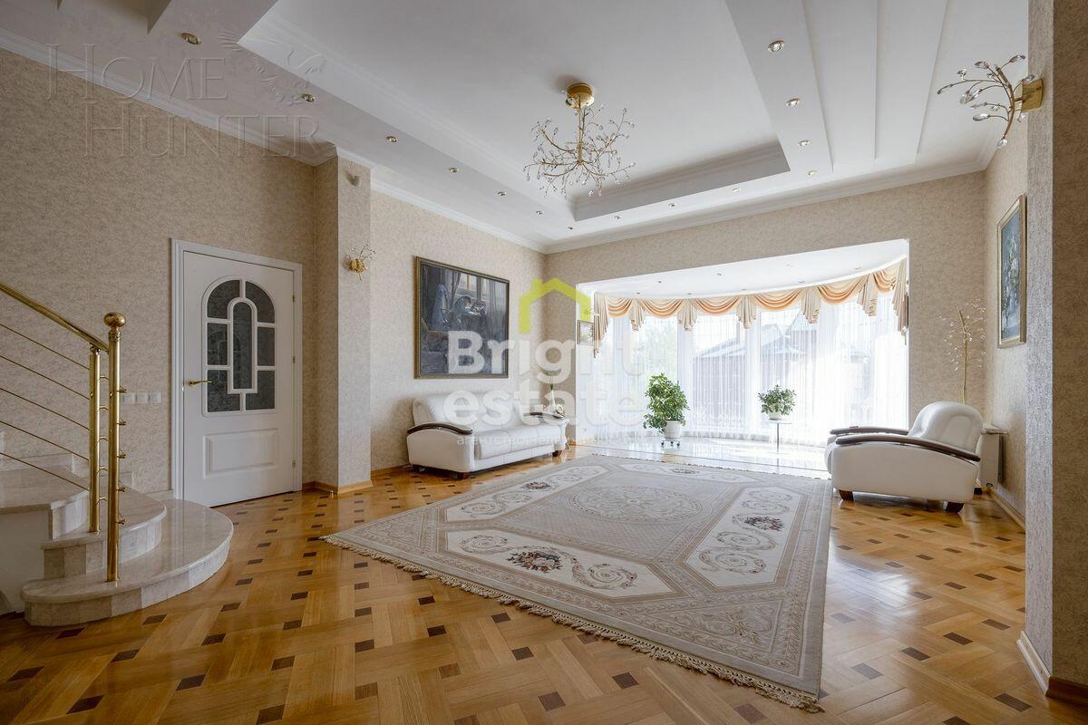 2-этажный коттедж 820.8 м² с отделкой