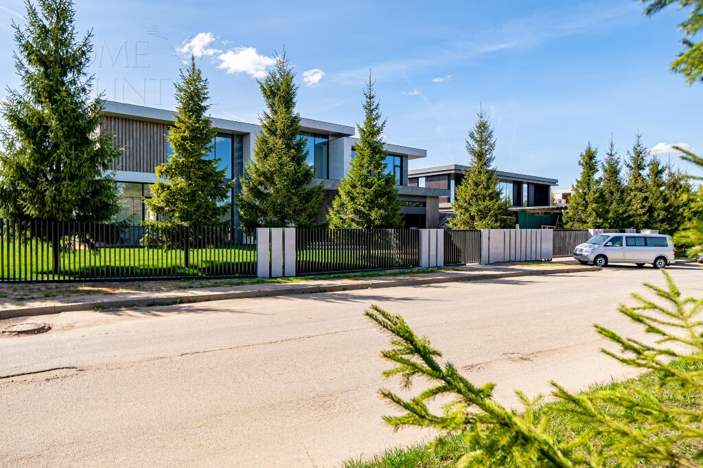 2-этажный коттедж 891 м² без отделки