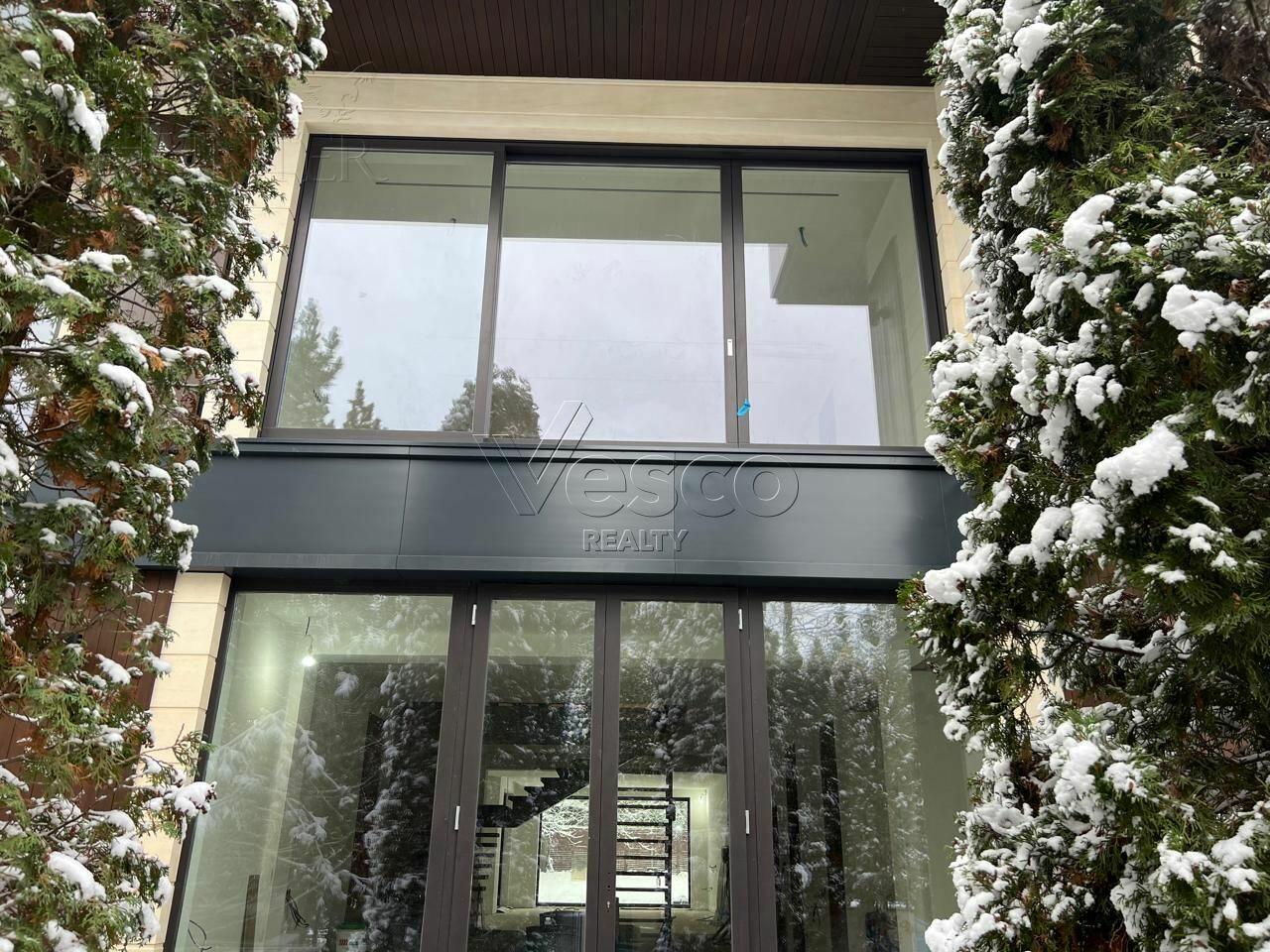 2-этажный коттедж 1 596 м² без отделки