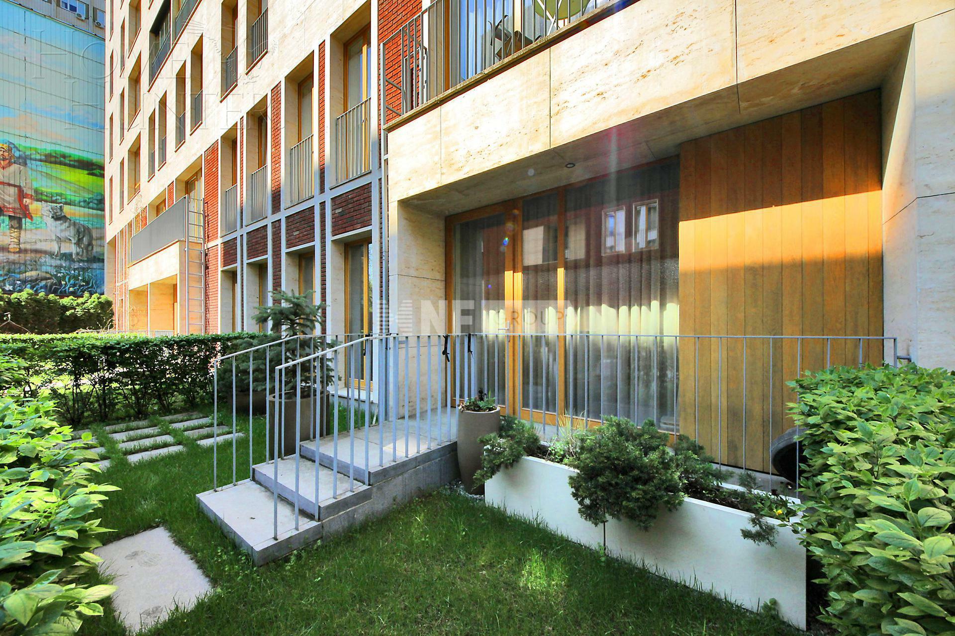 2-УРОВНЕВЫЙ ТАУНХАУС С ОТДЕЛКОЙ 236 М² НА 1 ЭТАЖЕ