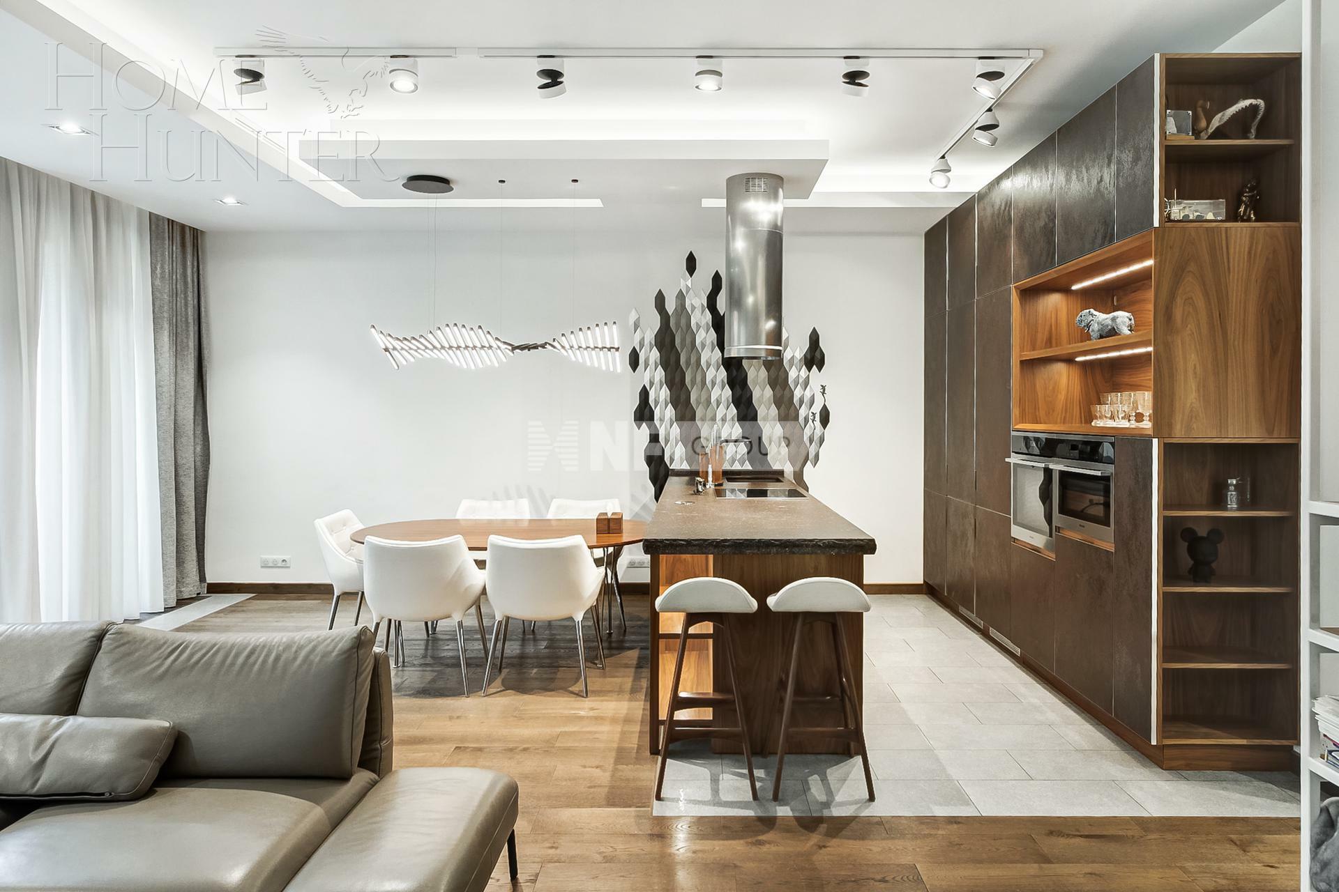 2-УРОВНЕВЫЙ ТАУНХАУС С ОТДЕЛКОЙ 236 М² НА 1 ЭТАЖЕ