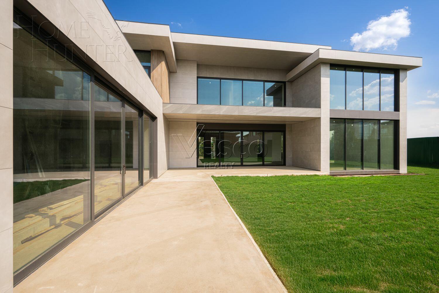 2-этажный коттедж 891 м² без отделки