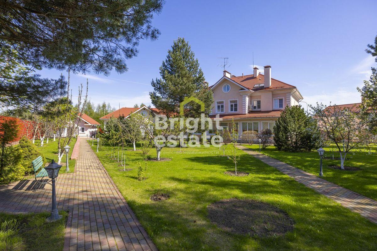 2-этажный коттедж 820.8 м² с отделкой