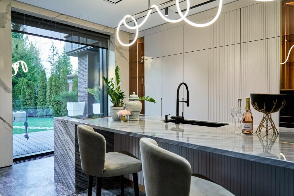 2-этажный коттедж 929 м² с отделкой