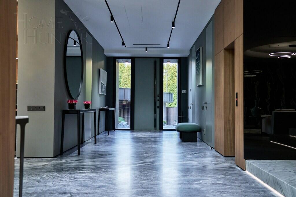 2-этажный коттедж 929 м² с отделкой