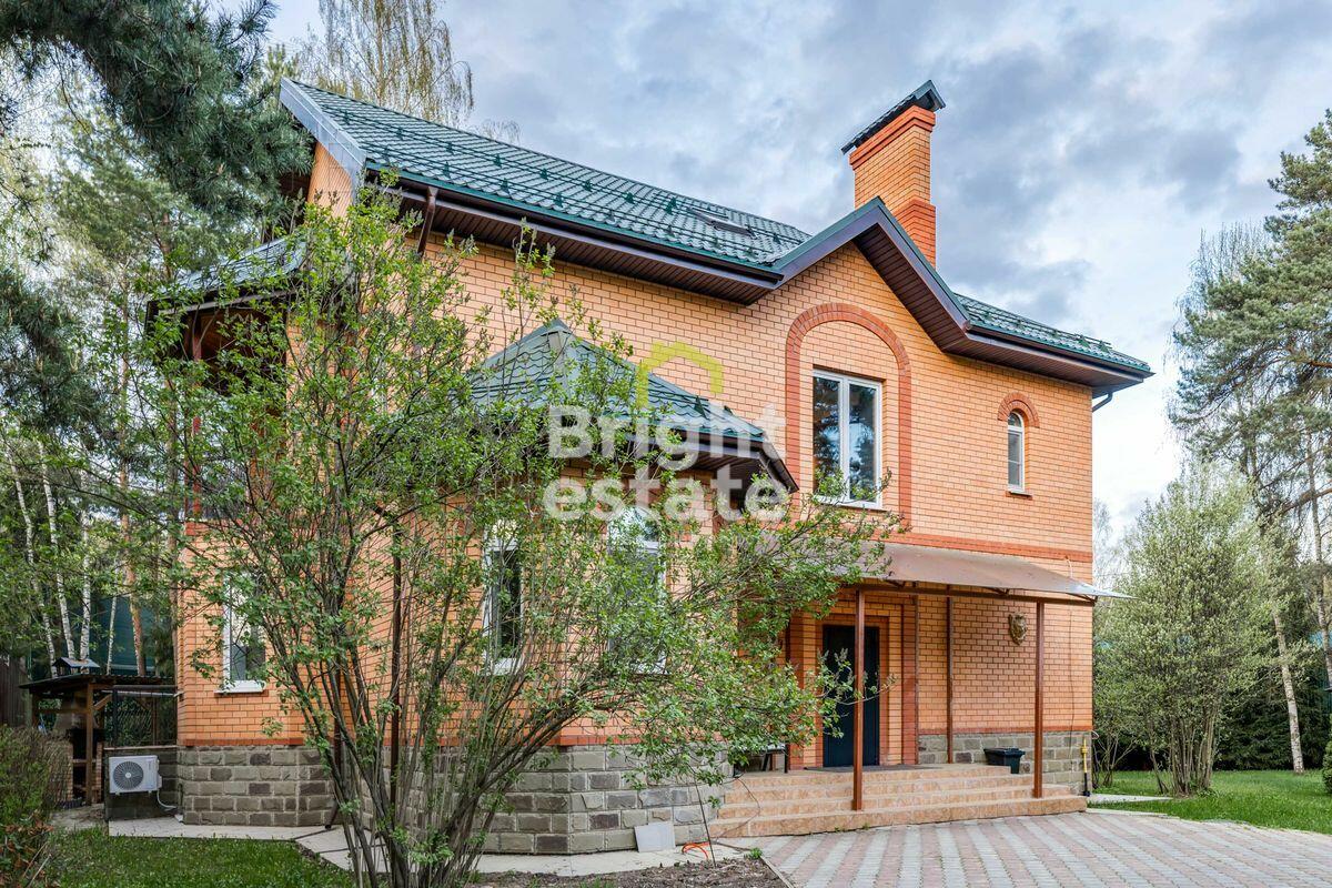 2-этажный коттедж 370 м² с отделкой