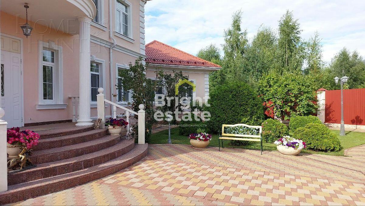 2-этажный коттедж 820.8 м² с отделкой