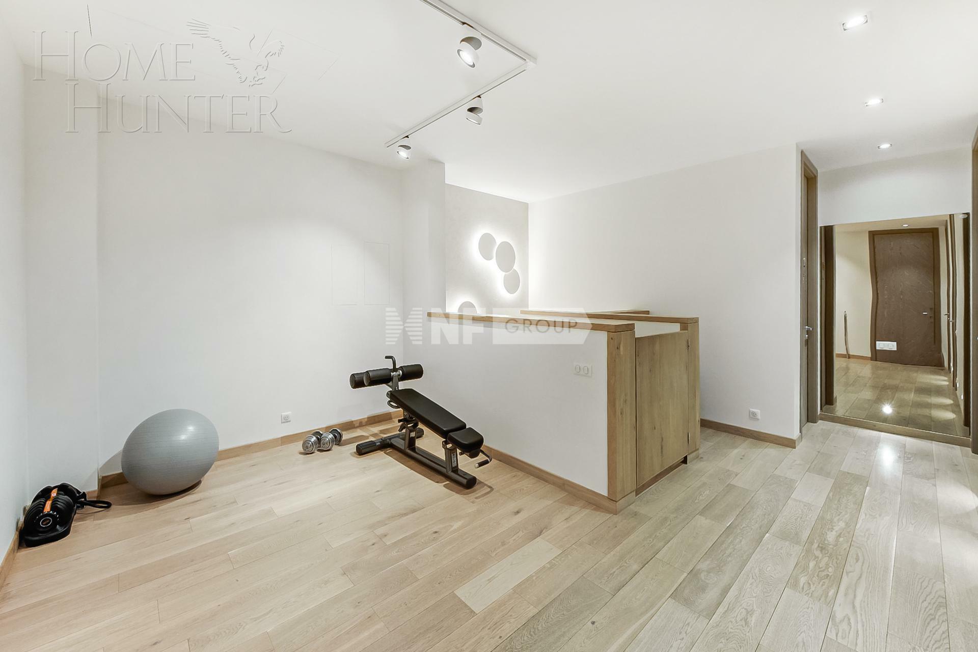 2-УРОВНЕВЫЙ ТАУНХАУС С ОТДЕЛКОЙ 236 М² НА 1 ЭТАЖЕ