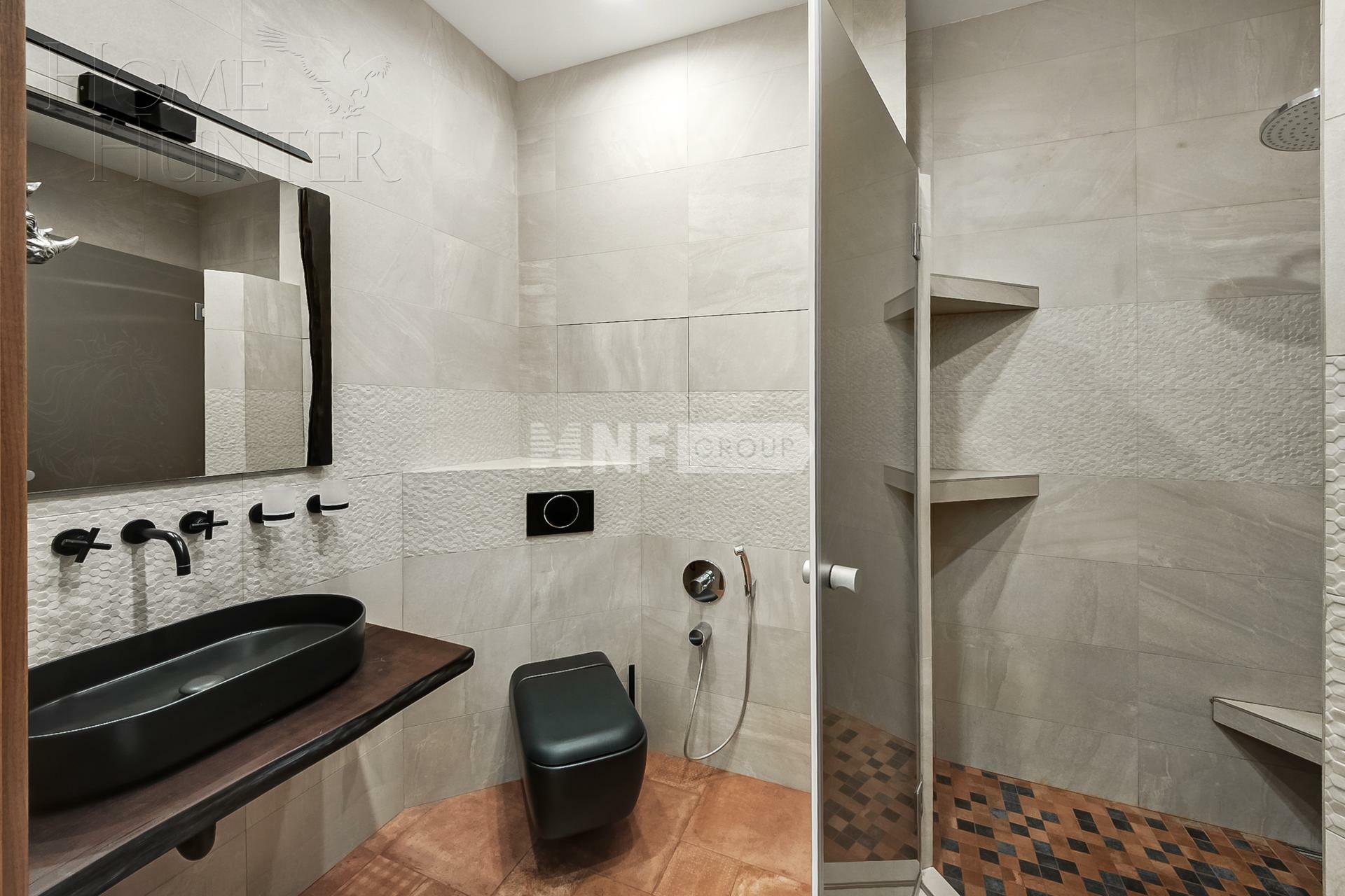 2-УРОВНЕВЫЙ ТАУНХАУС С ОТДЕЛКОЙ 236 М² НА 1 ЭТАЖЕ