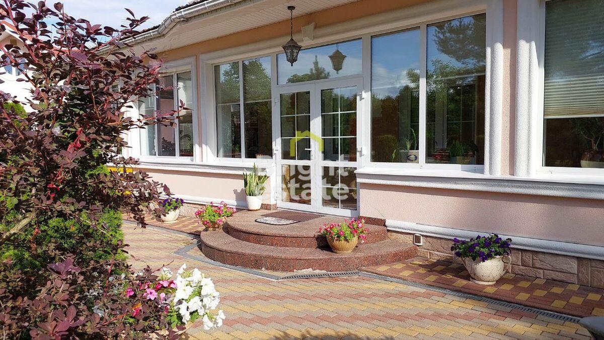 2-этажный коттедж 820.8 м² с отделкой