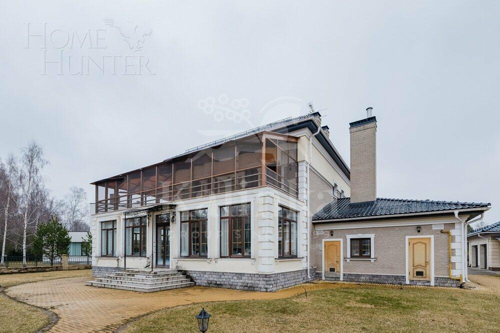 2-этажный коттедж 1 000 м² с отделкой