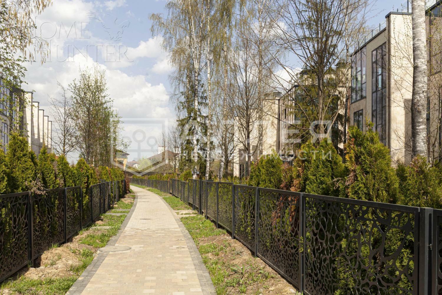 4-этажный таунхаус 278 м² с отделкой