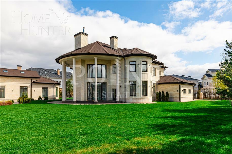 3-этажный коттедж 1 445 м² с отделкой