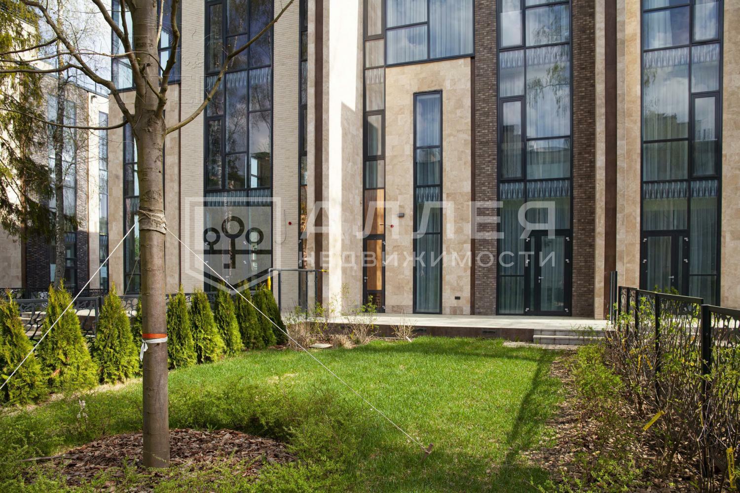 4-этажный таунхаус 278 м² с отделкой