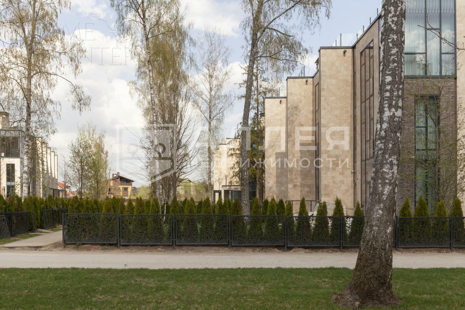 4-этажный таунхаус 278 м² с отделкой