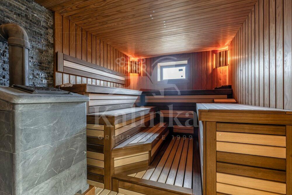 2-этажный коттедж 1 000 м² с отделкой