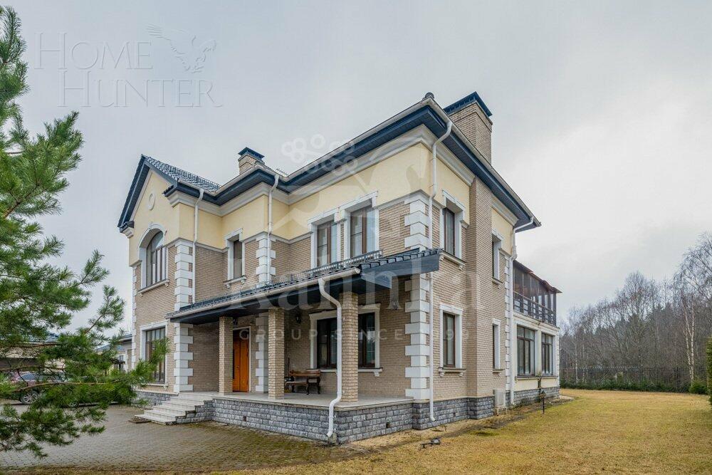 2-этажный коттедж 1 000 м² с отделкой