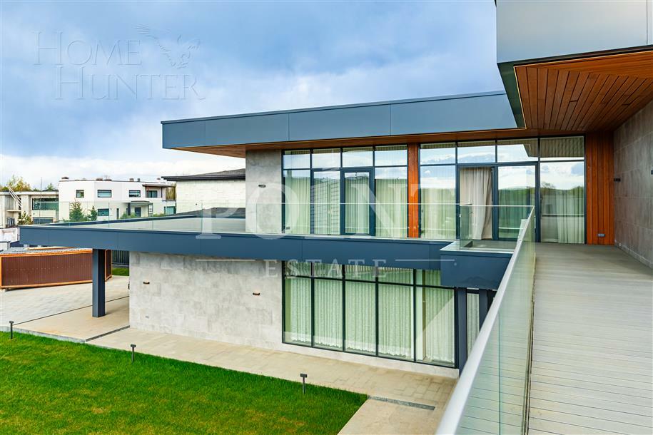 2-этажный коттедж 696 м² с отделкой