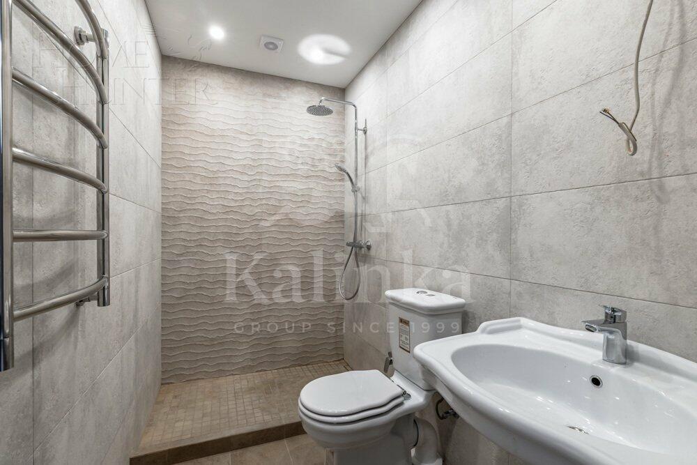 2-этажный коттедж 1 000 м² с отделкой