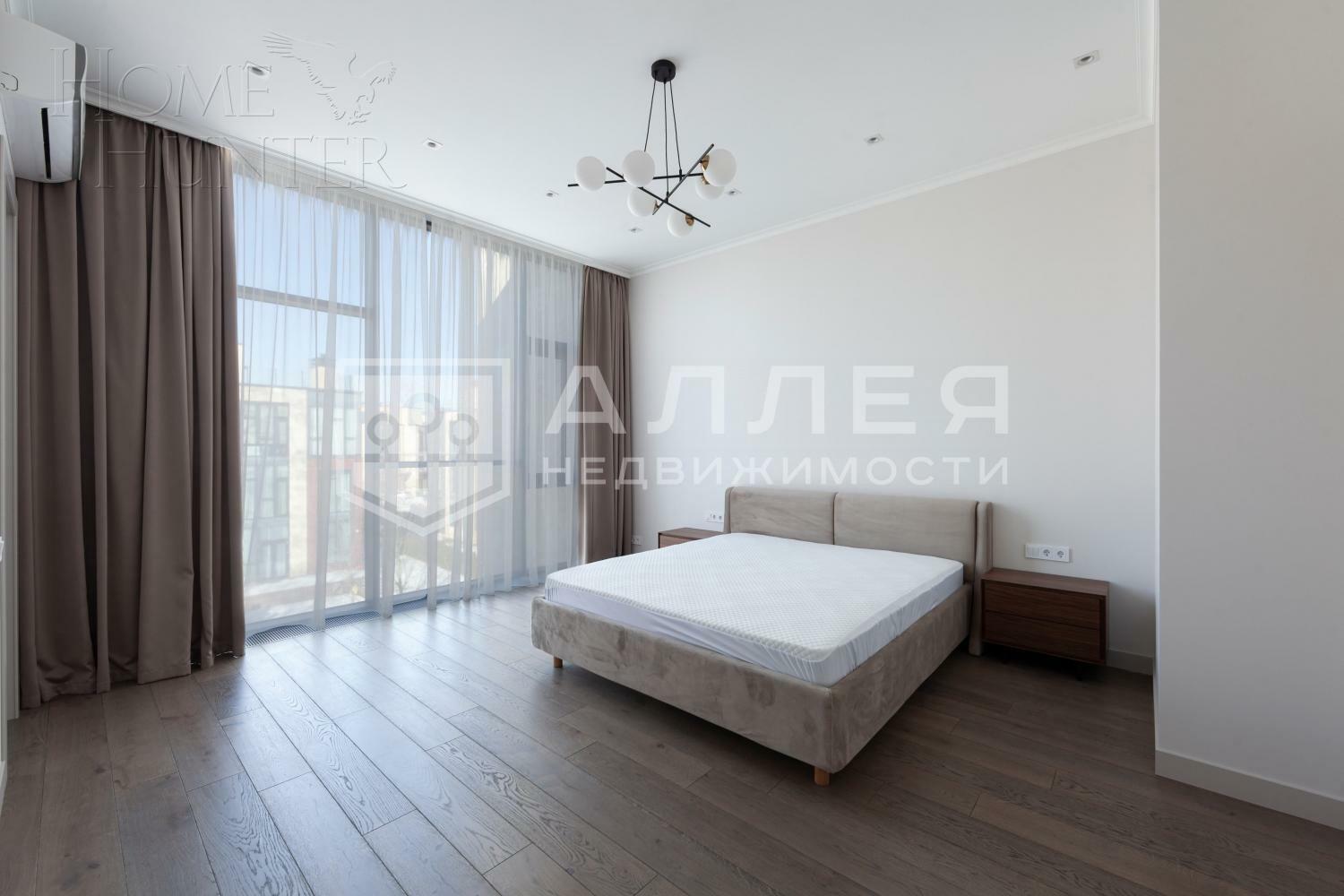 4-этажный таунхаус 278 м² с отделкой