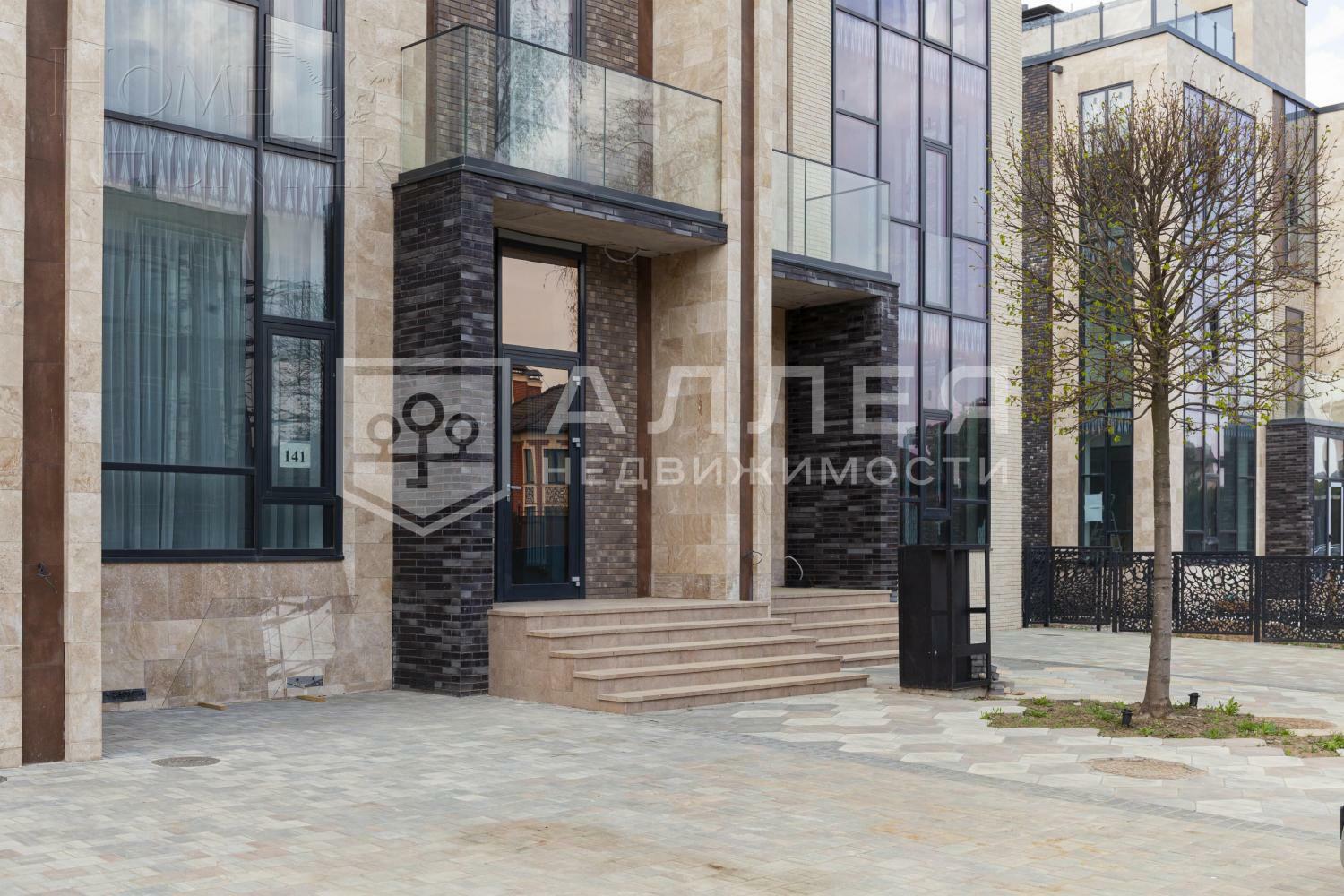 4-этажный таунхаус 278 м² с отделкой