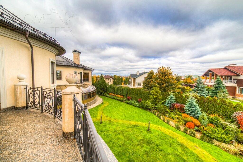 2-этажный коттедж 1 400 м² с отделкой