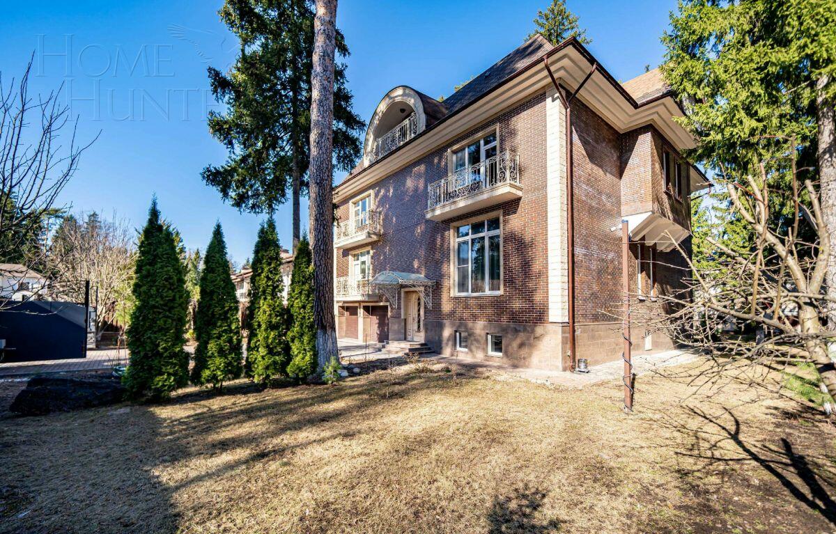 2-этажный коттедж 1 065 м² с отделкой